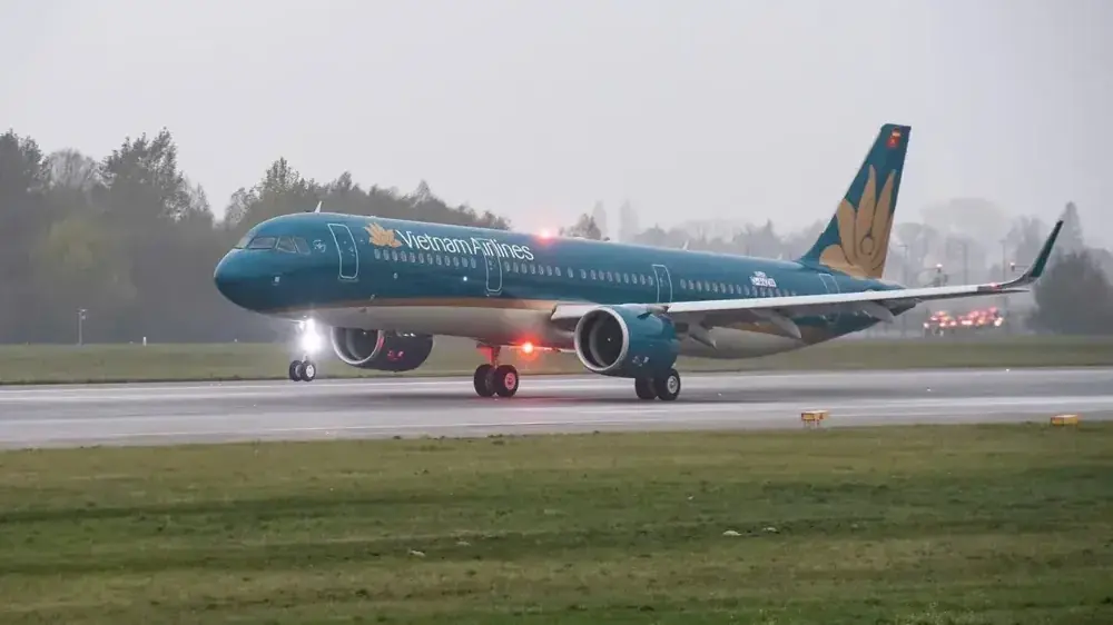 6 sân bay tạm dừng khai thác do bão Kalmaegi